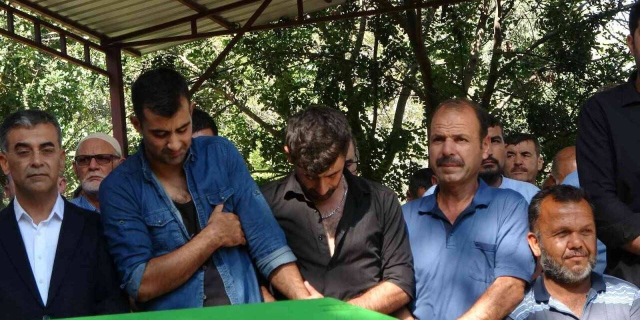 Küçük Nazgül toprağa verildi