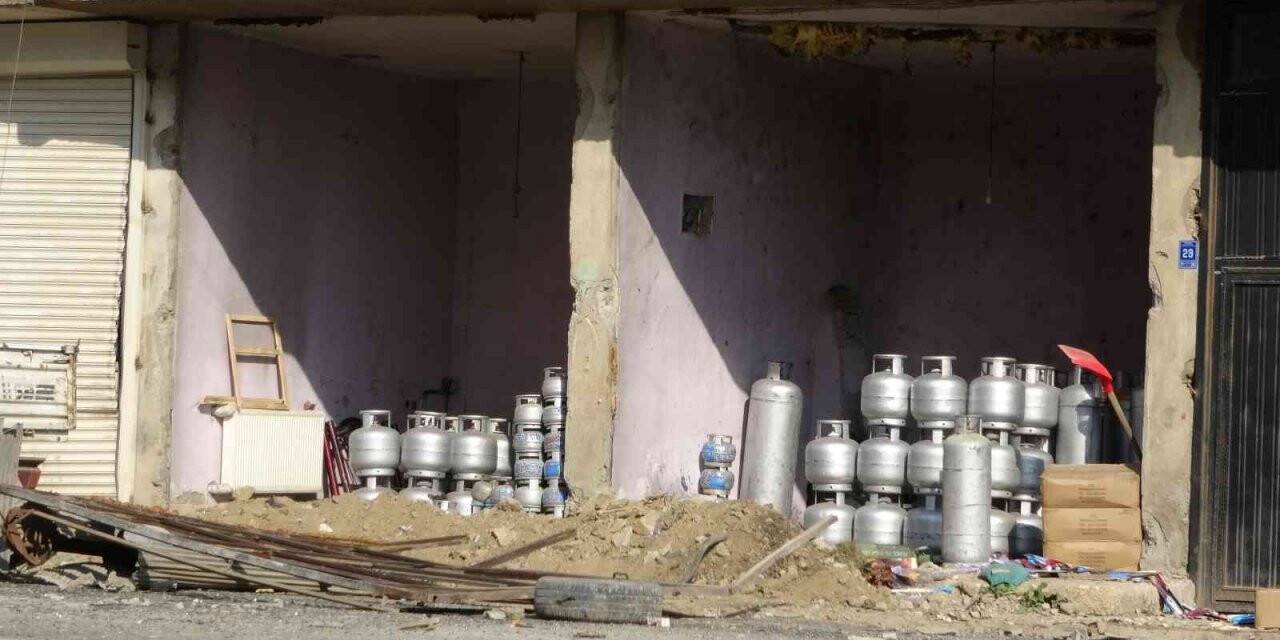 Yüksekova’da faciadan dönüldü: 2 yaralı