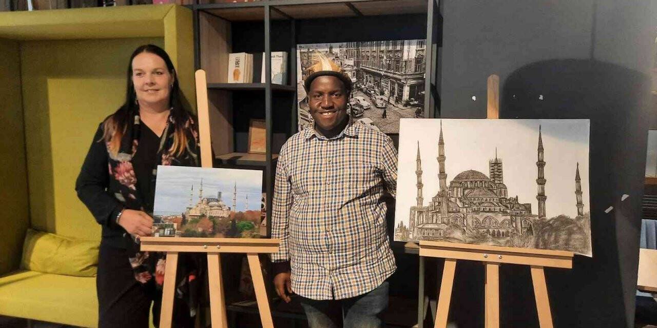 Yunus Emre Enstitüsü’nün Güney Afrika’daki iki öğrencisi İstanbul’da sergi açtı