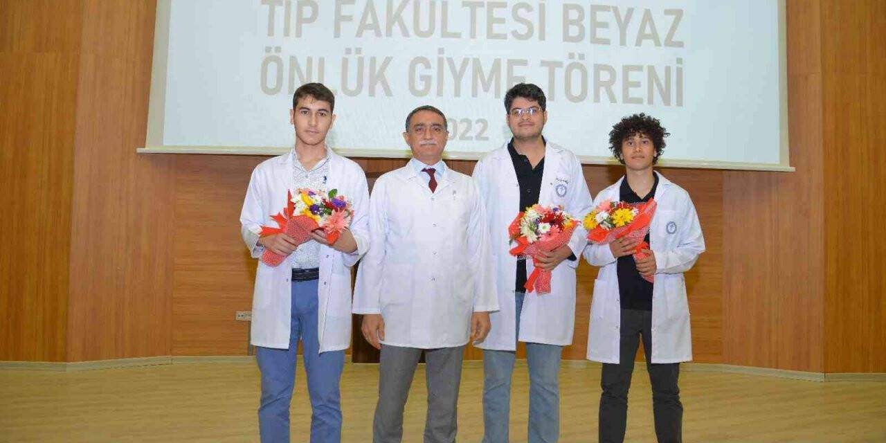 Ahi hekimleri beyaz önlüklerini giydi