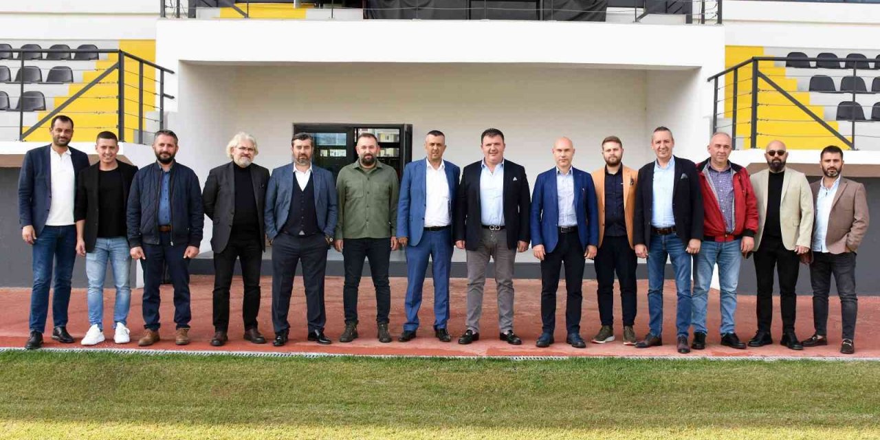 Manisa futbolu için bir araya geldiler