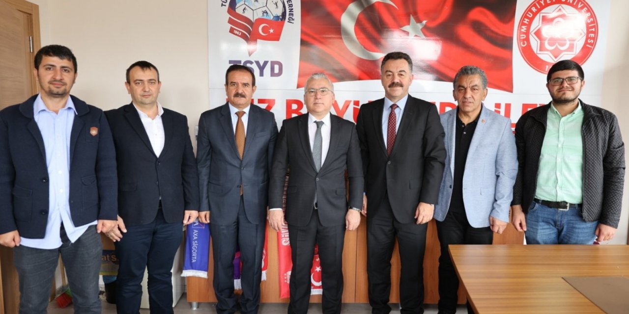 Sivas Valisi Yılmaz Şimşek TSYD Sivas Şubesi’ni ziyaret etti