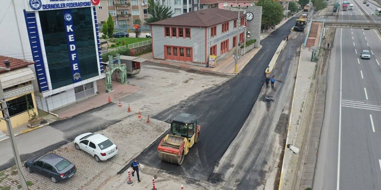 Gazi Mustafa Kemal Caddesi’ne 700 ton asfalt serildi