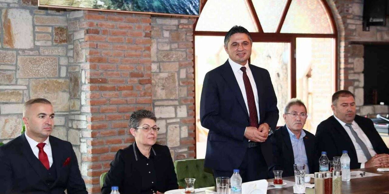 Başkan Acar: "Belediye çalışmalarındaki başarının en büyük kaynağı muhtarlarımızdır"