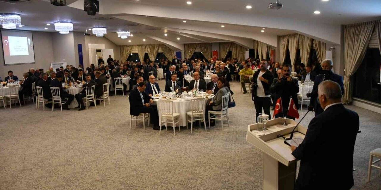 Vali’den muhtarlara: “Kamu hizmetinin çok önemli bir parçasısınız”