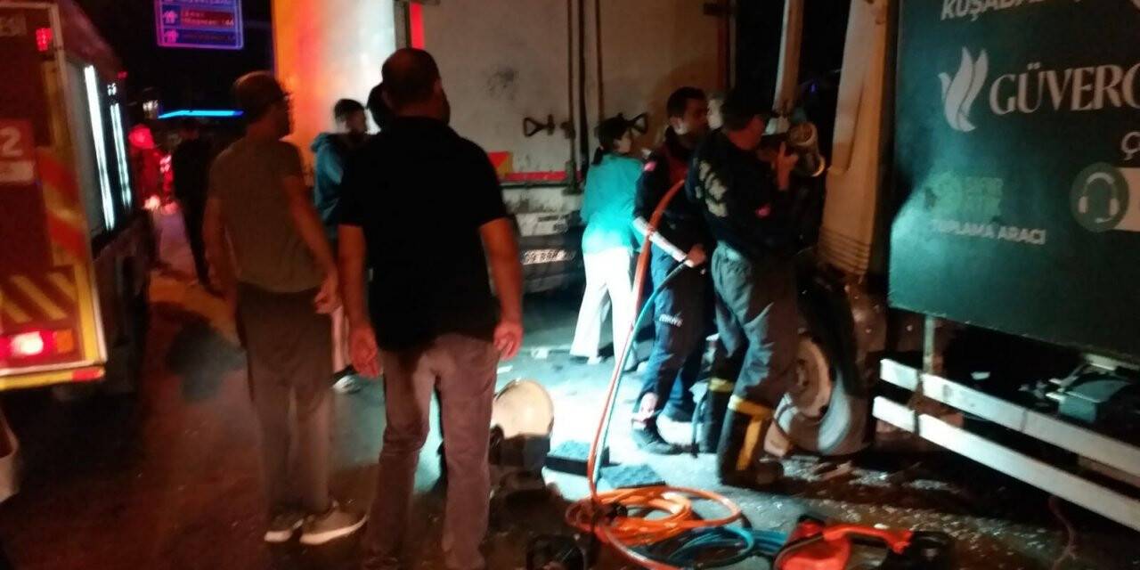 Freni boşalan kamyon tırla çarpıştı: 1’i ağır 2 yaralı
