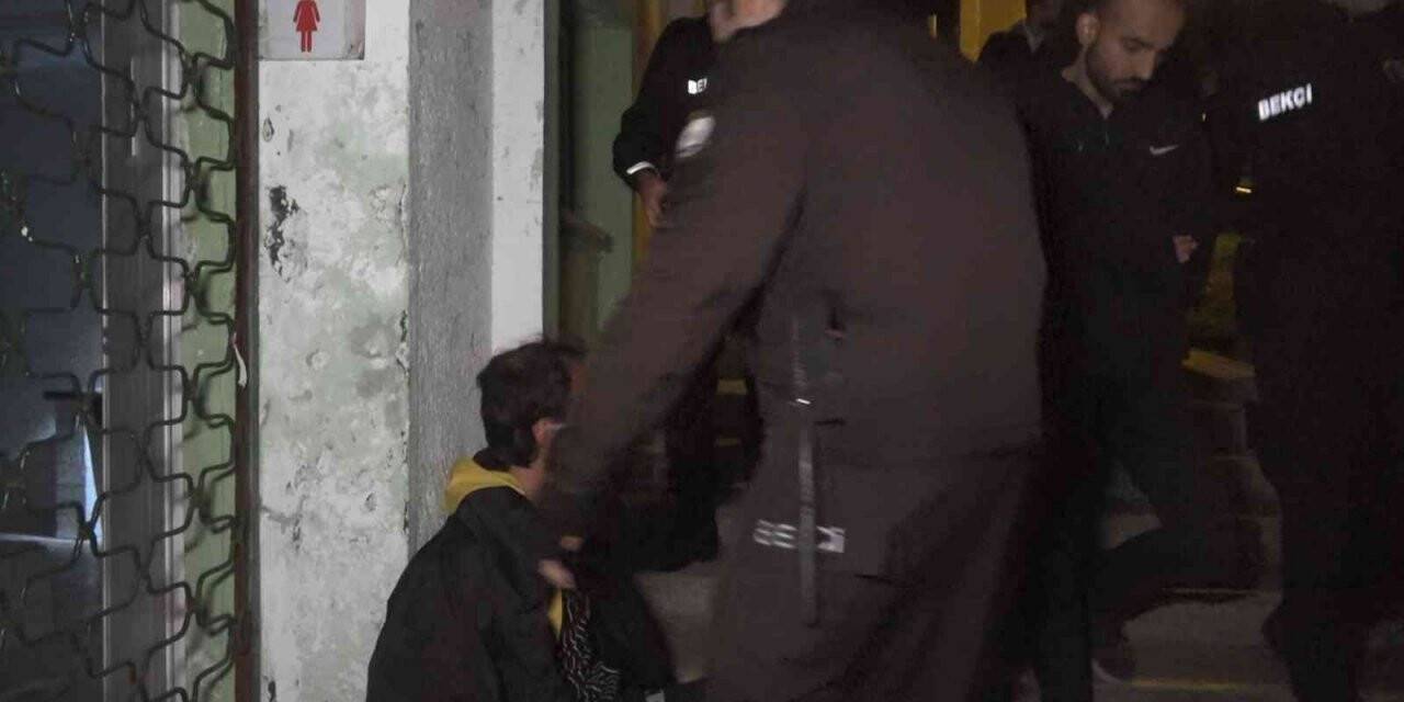 Tarihi Yeşil Camisi’nde suçüstü yakalandılar