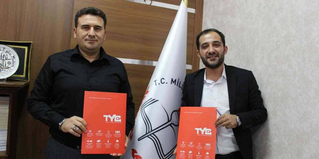 Tarih Yazan Çocuklar Projesi Kahta’da başladı