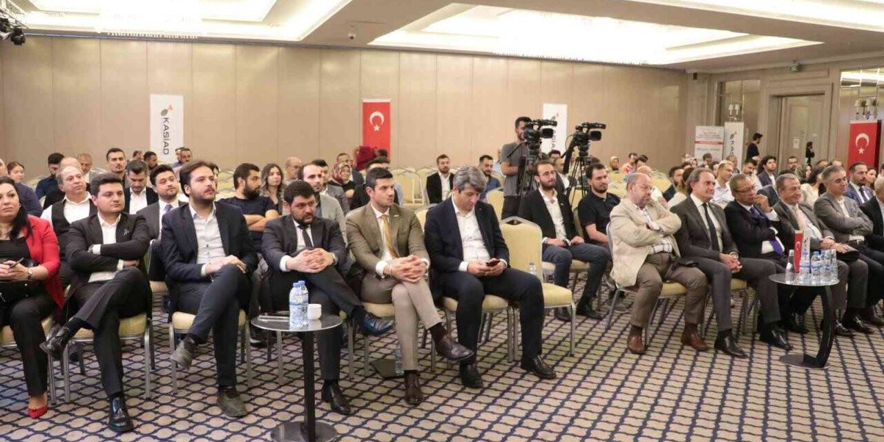 Kahramanmaraş’ta "Aile Şirketlerinde Kabuk Değişimi" paneli