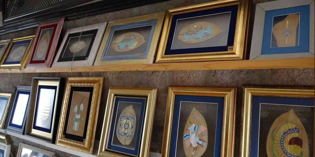 Çanakkale’nin simgelerini yaprağa işledi