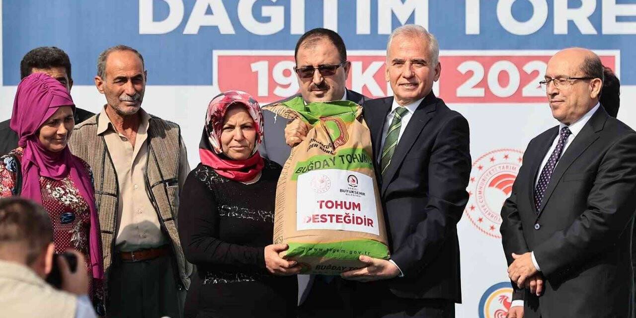 Denizli’de 4 bin 892 çiftçiye 1,5 ton sertifikalı tohum desteği