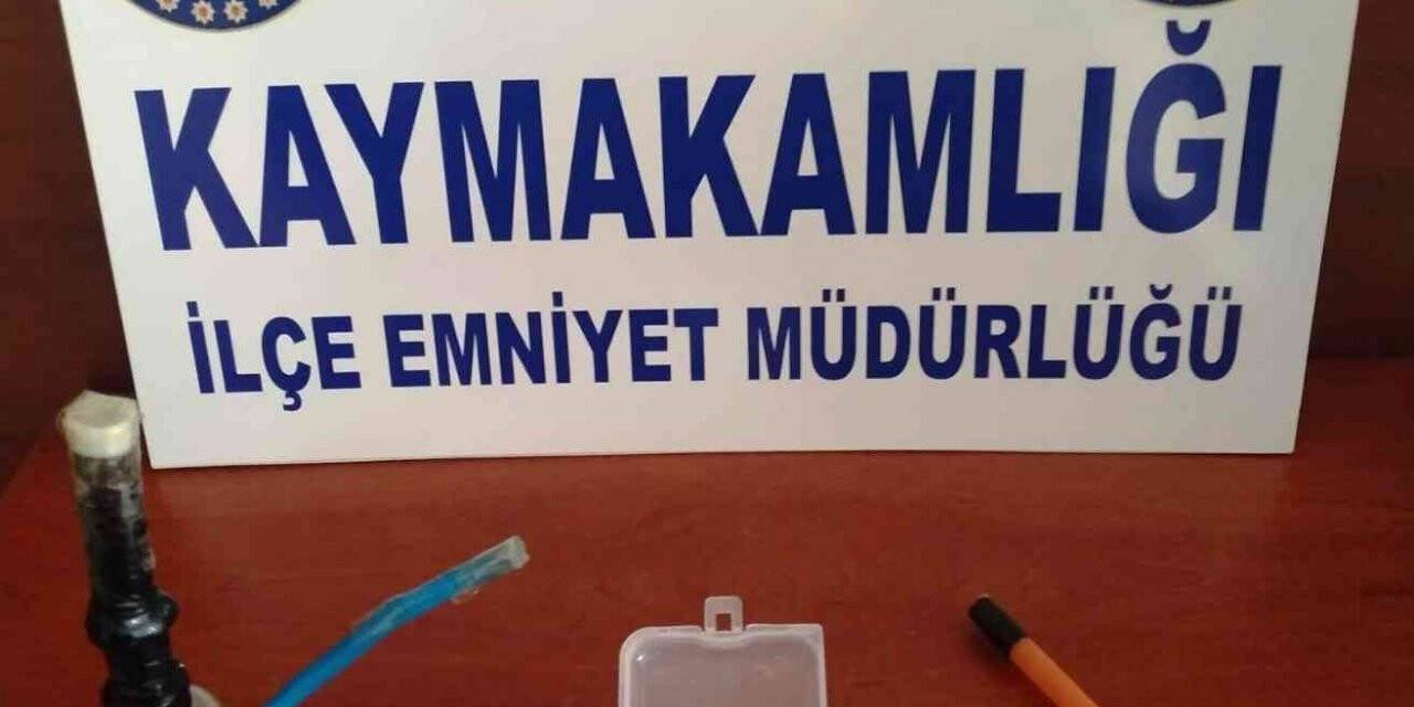 Gediz’de bir kişinin üzerinde uyuşturucu ele geçirildi