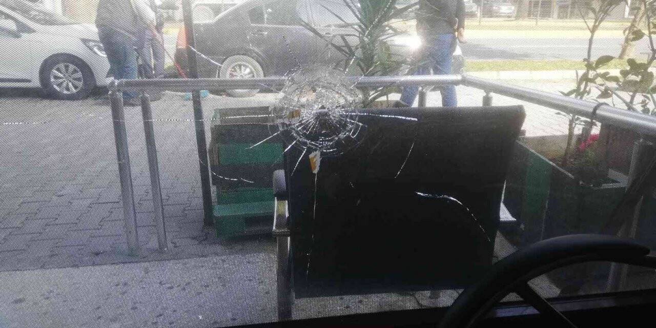 Kocaeli’nde oto galeriler kurşunlandı