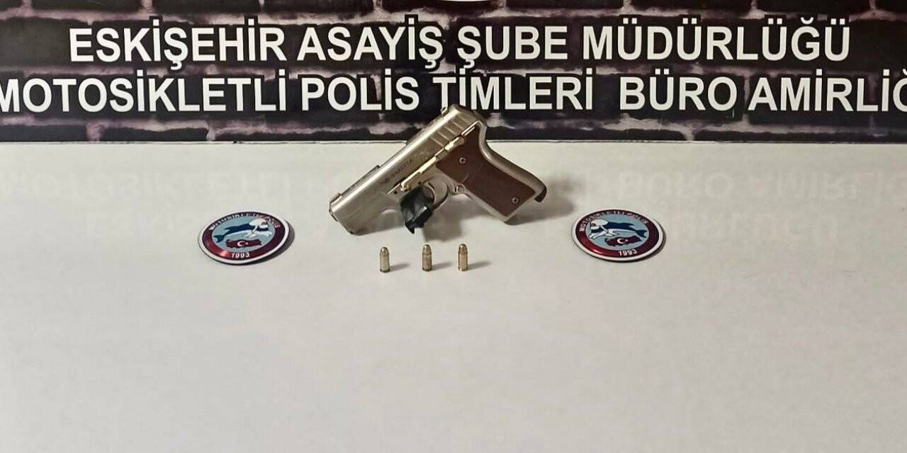 Şüpheli şahıslar silahlarla yakalandı