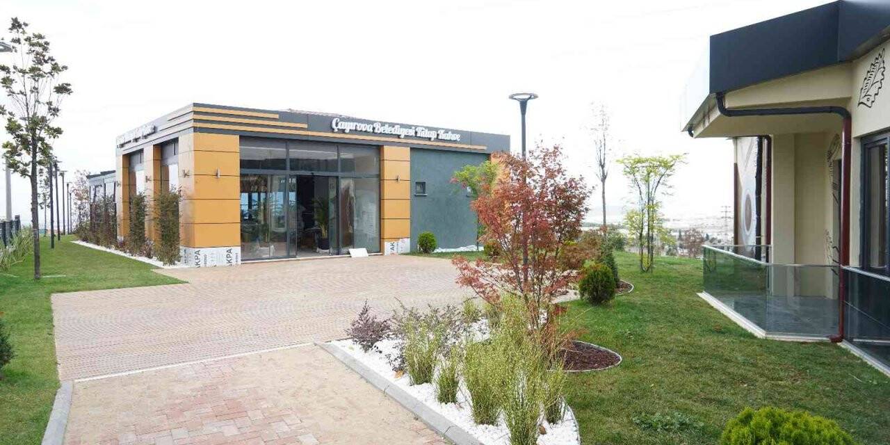 Akse Halk Kütüphanesi ve Kitap Kahve yarın açılıyor