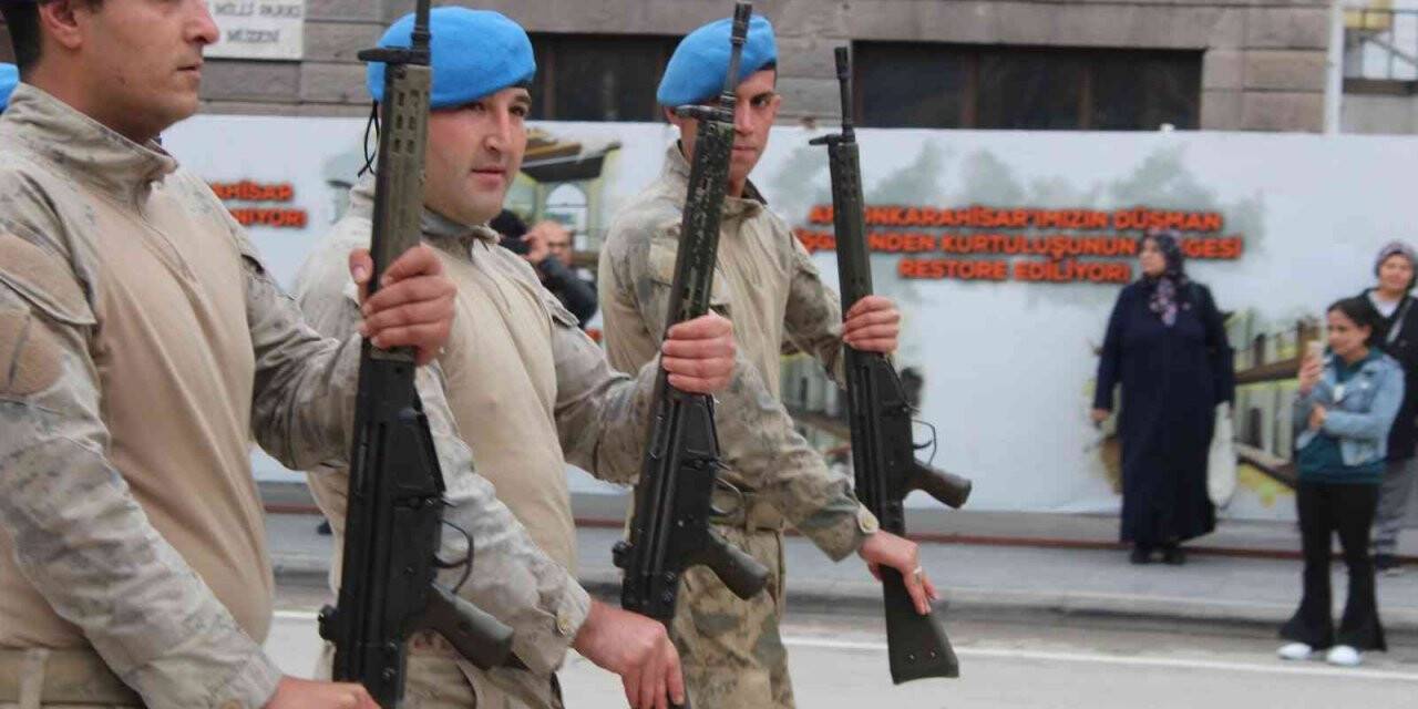 29 Ekim Cumhuriyet Bayramı provası görenlerin göğsünü kabarttı