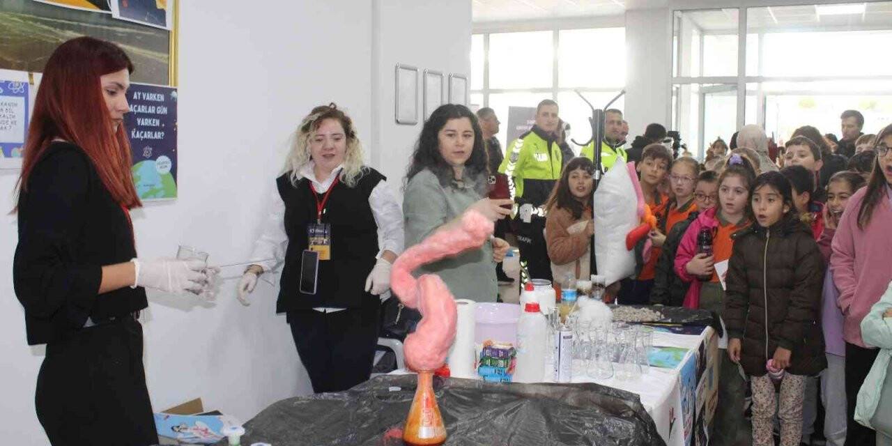 Sinop’ta çocuklar bilimi eğlenerek öğreniyor