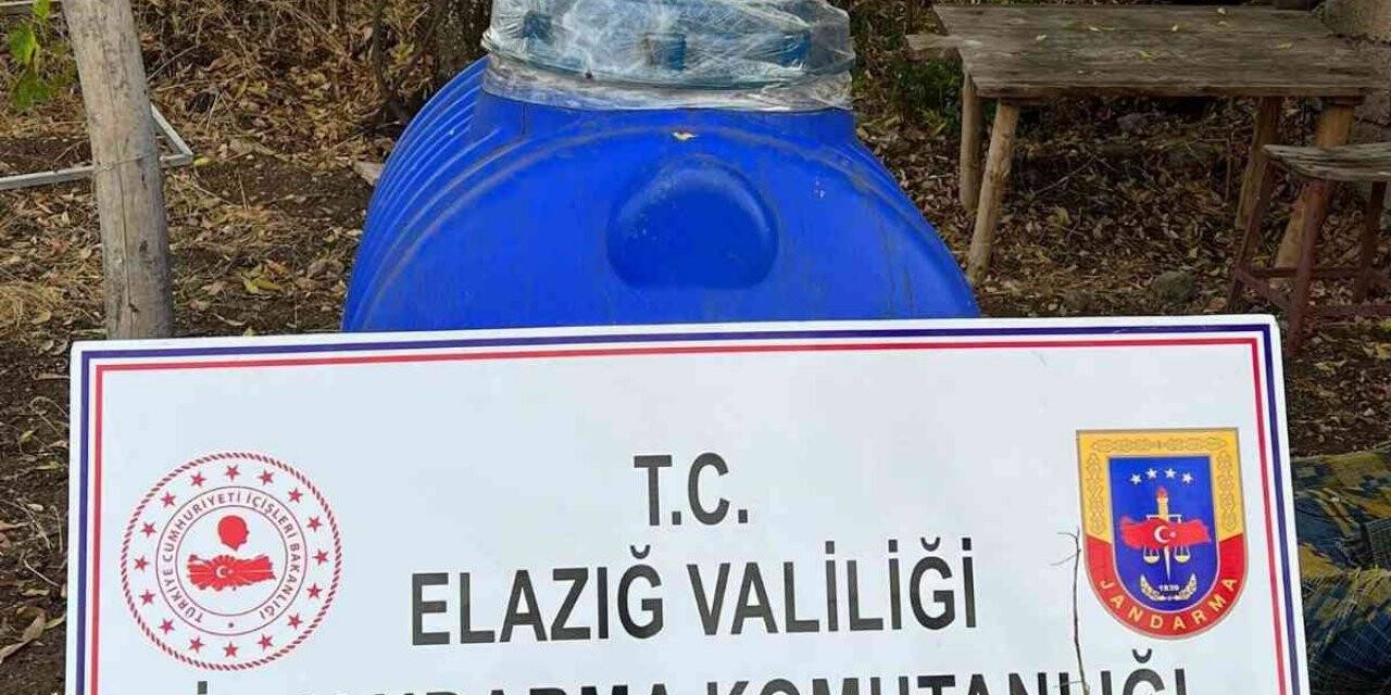 Elazığ’da bin litre kaçak şarap ele geçirildi