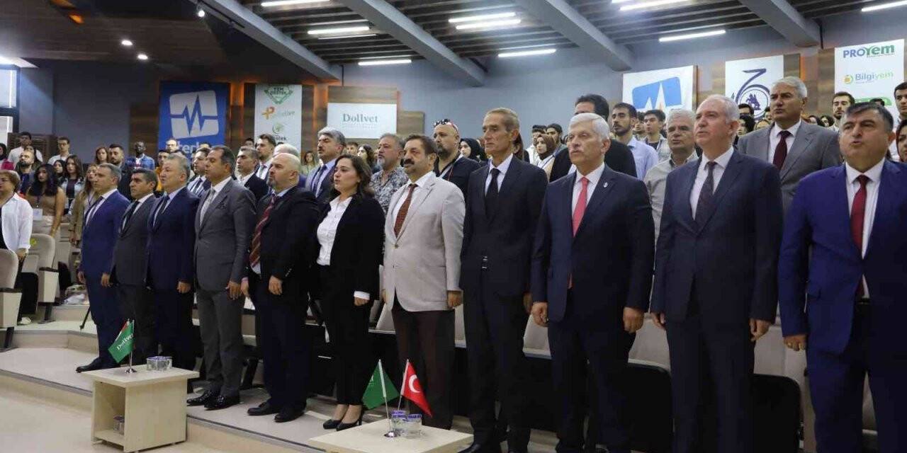 FÜ’de 2. Ulusal Ve Uluslararası Katılımlı  Öğrenci Kongresi düzenlendi