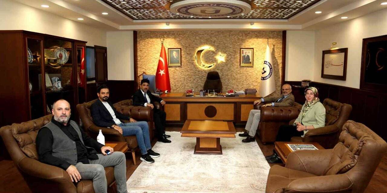 ADÜ Rektörü Aldemir, AK Parti Efeler ilçe yönetimini makamında ağırladı