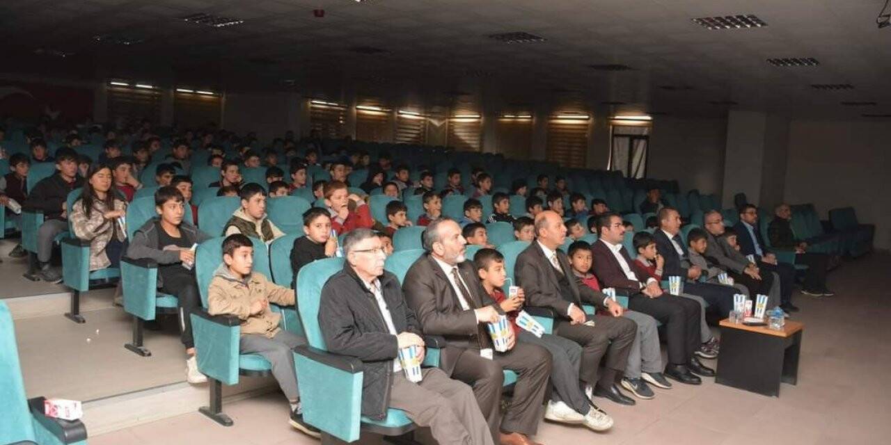 Peygamber Efendimizin hicretini anlatan ‘Tay’ filminin gösterimi yapıldı