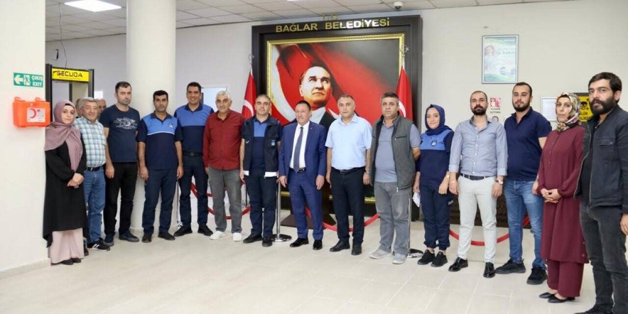 Bağlar Belediye Başkanı Beyoğlu’ndan personele ara zam jesti