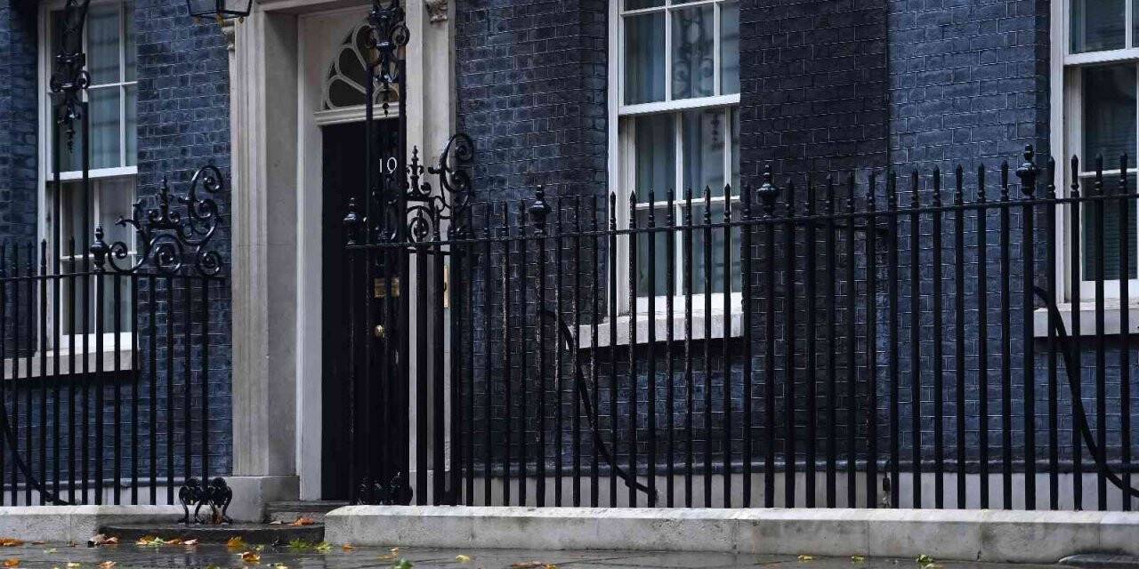 İngiltere’de başbakanın 28 Ekim’e kadar seçilmesi planlanıyor