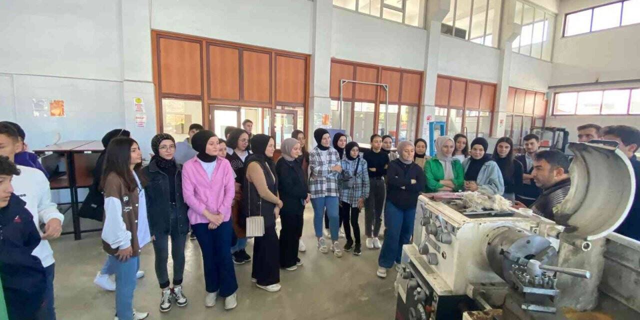 Hisarcık Anadolu Lisesi öğrencileri DPÜ’yü ziyaret etti