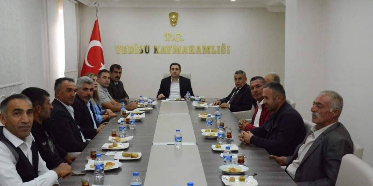 Kaymakam Başar, muhtarlarla bir araya geldi