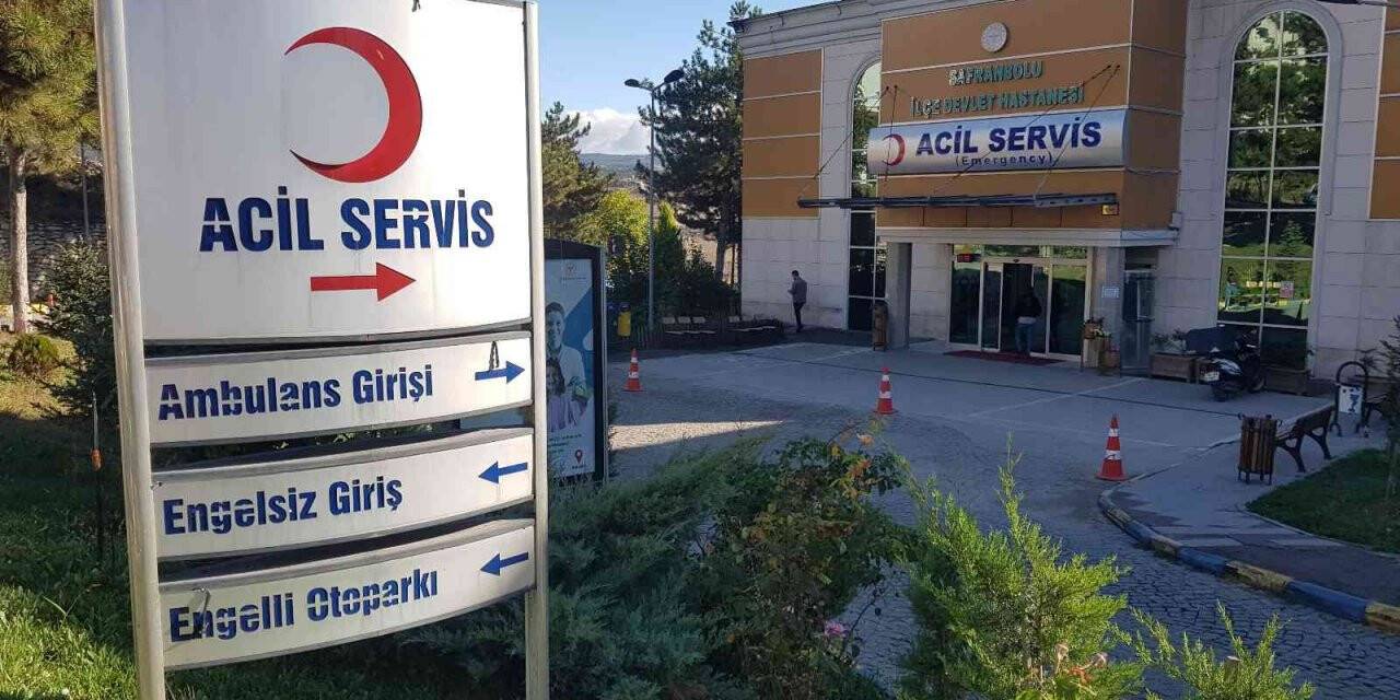 Yurtta kalan 35 öğrenci gıda zehirlenmesi şüphesiyle hastaneye kaldırıldı