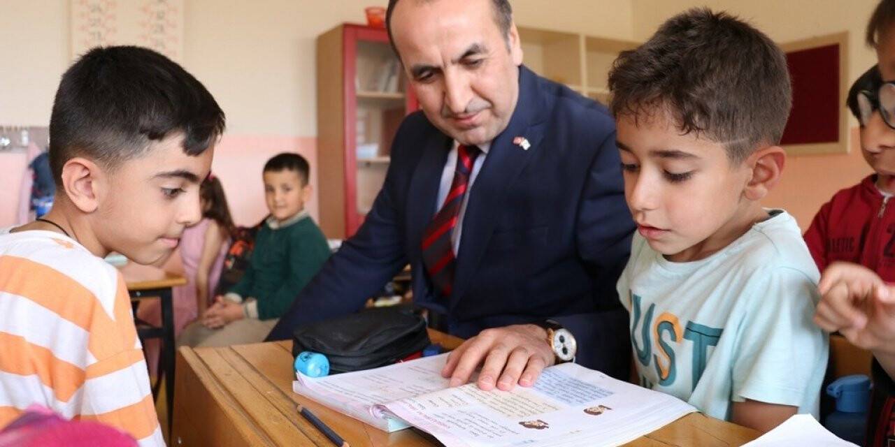 Milli Eğitim Müdürü Yücel, “Öğrencilerimiz için var gücümüzle çalışıyoruz”