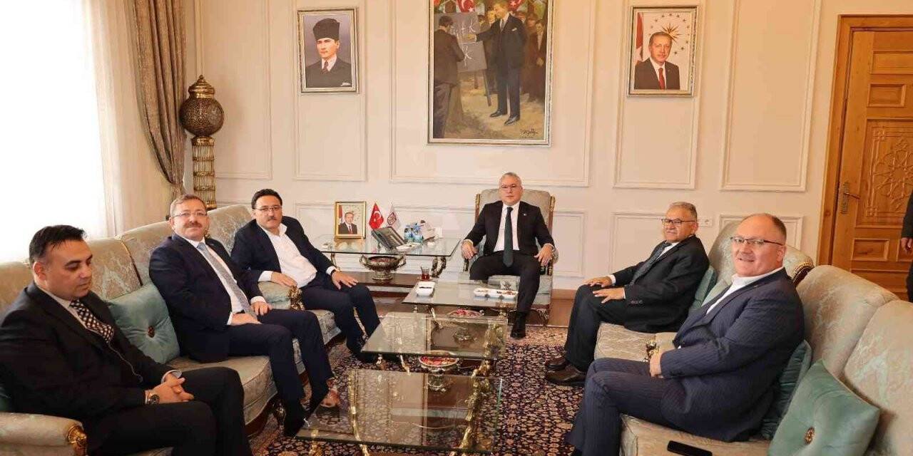 Başkan Büyükkılıç, Sivas’ta Oran Yönetim Kurulu Toplantısı’na katıldı