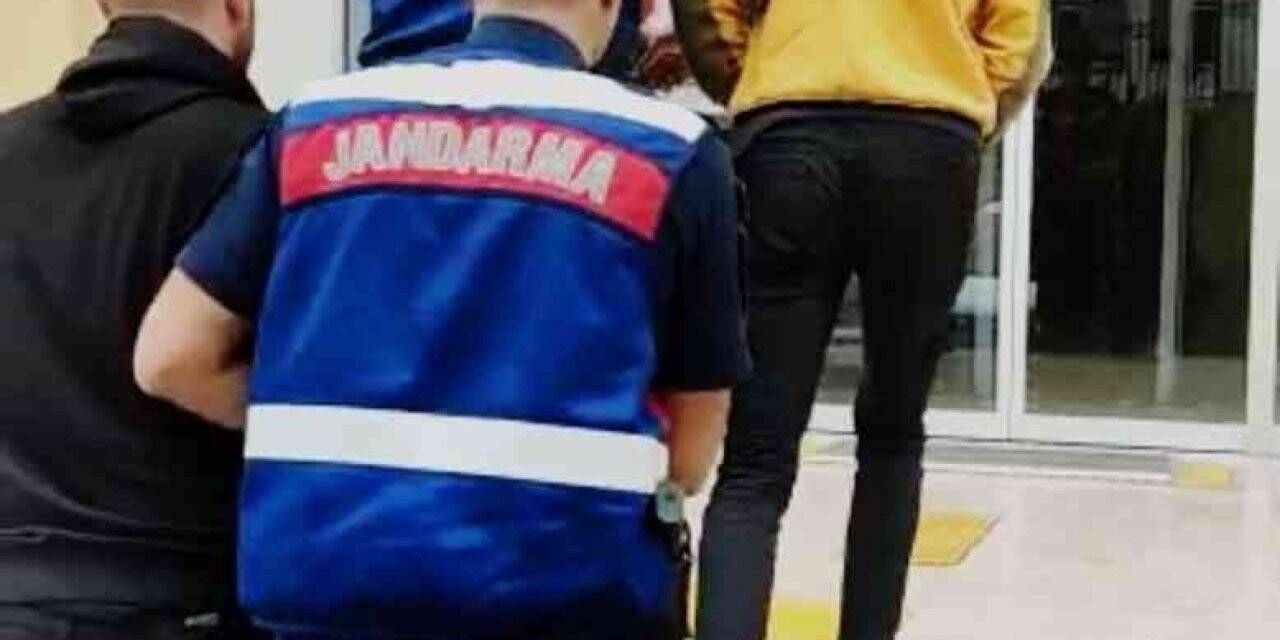 Hırsızlar jandarmadan kaçamadı