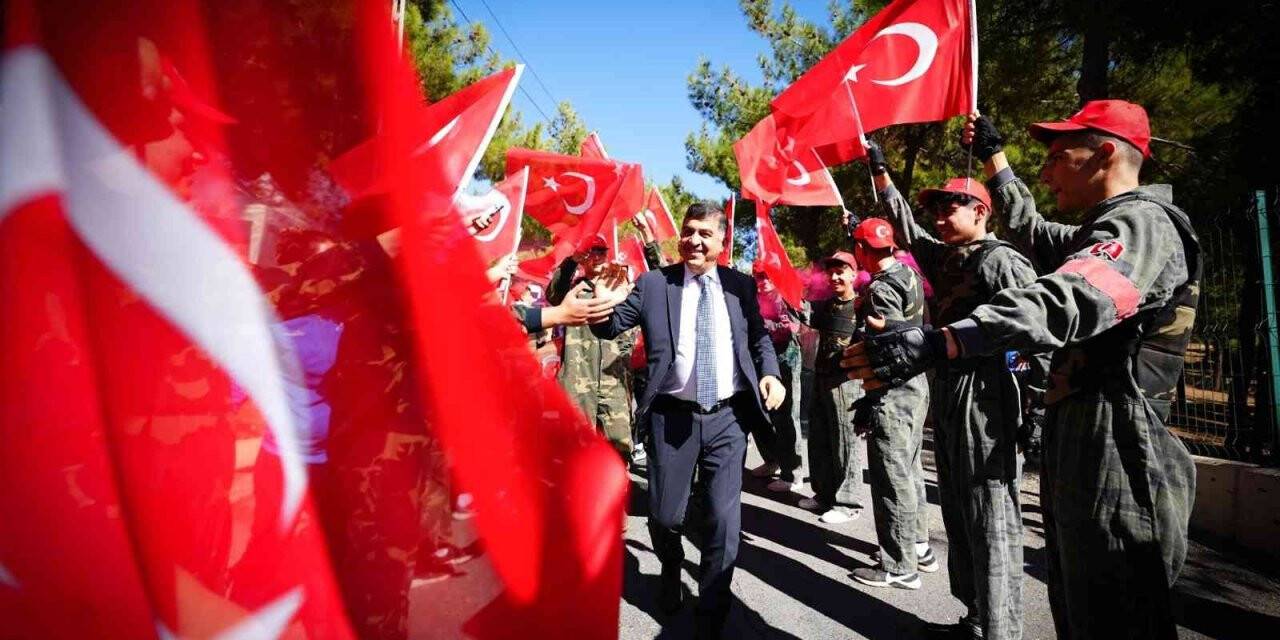 Gençlik kampında bayram coşkusu