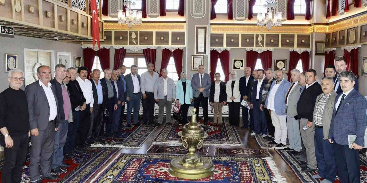 Başkan Çerçi Yunusemreli muhtarları ağırladı