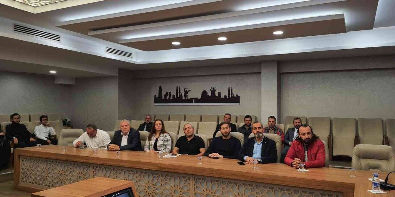 AK teşkilatlar temel ilk yardım eğitimleri alıyor