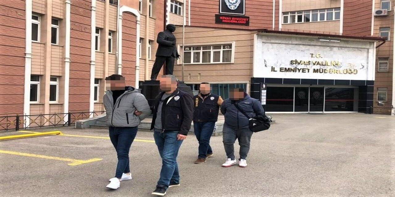 Sosyal medya dolandırıcıları Sivas polisine yakalandı