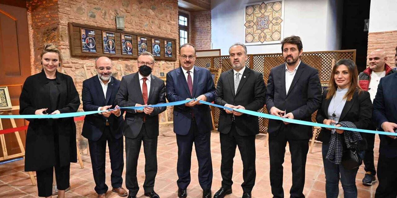 Yıldız Holding’in “Konuşan Yazılar” sergisi Bursalılarla buluştu