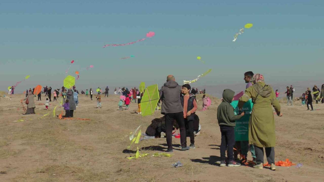 Uçurtma şenliğinde küçük büyük herkes eğlendi
