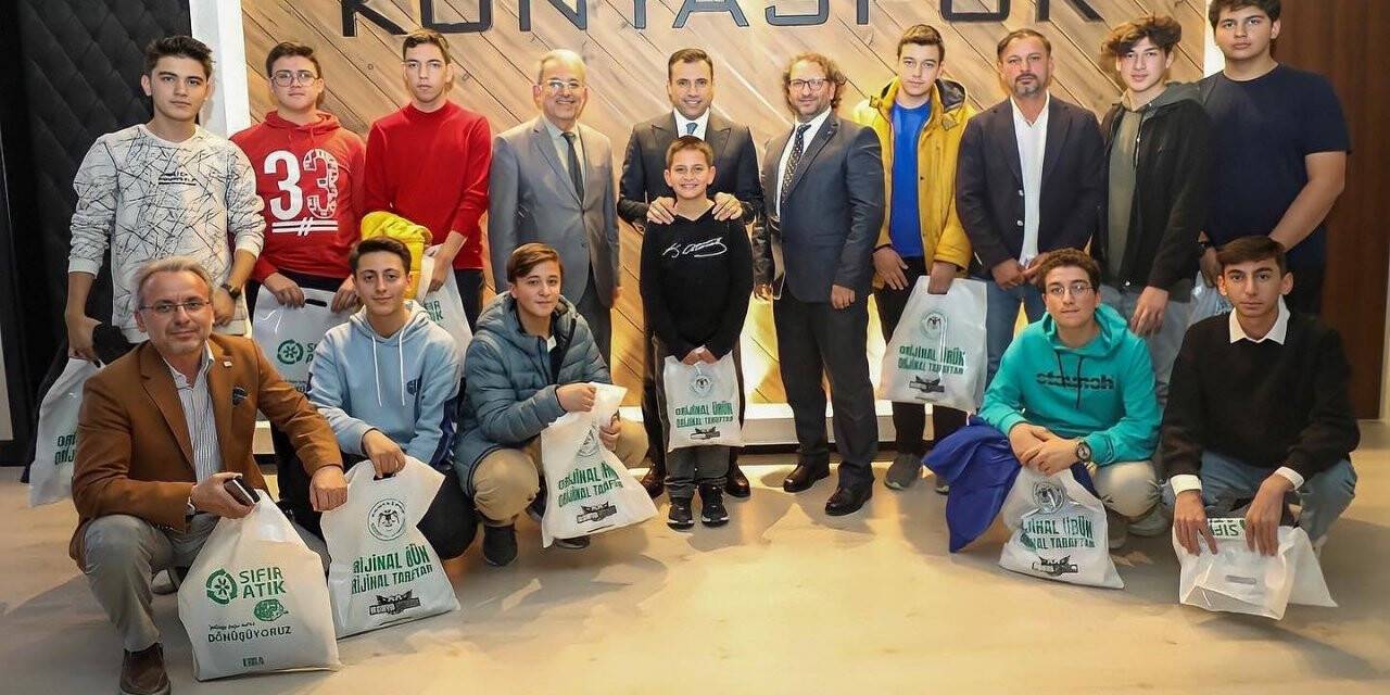 Başkan Özgökçen öğrencileri ağırladı