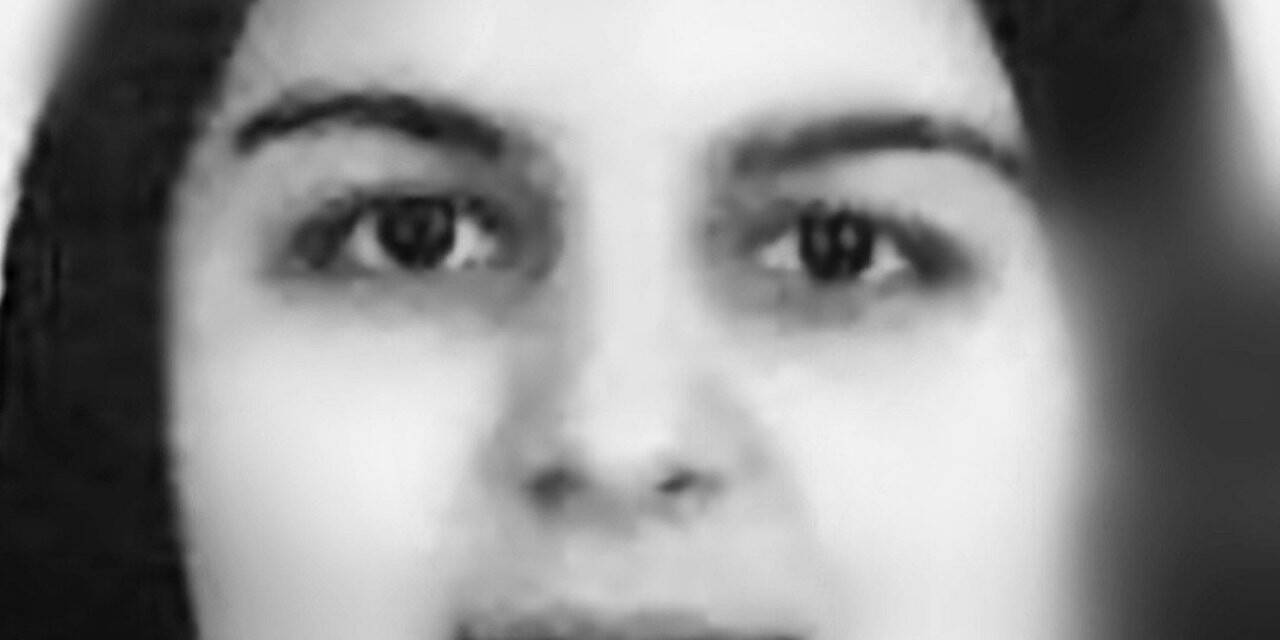 Pencereden düşen genç kız hayatını kaybetti