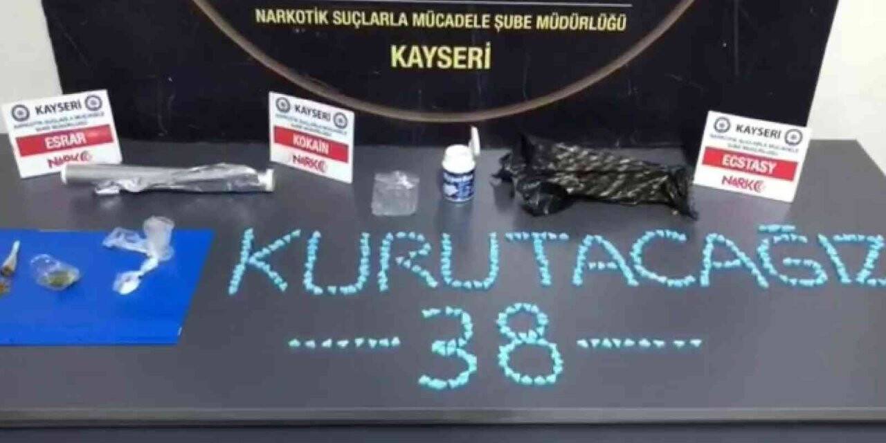 Uyuşturucuyu sigara paketinde saklamışlar