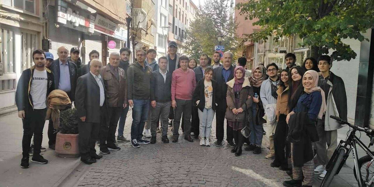 Eskişehir’de okuyan Türk Dünyası öğrencileri tanışma kahvaltısında bir araya geldi
