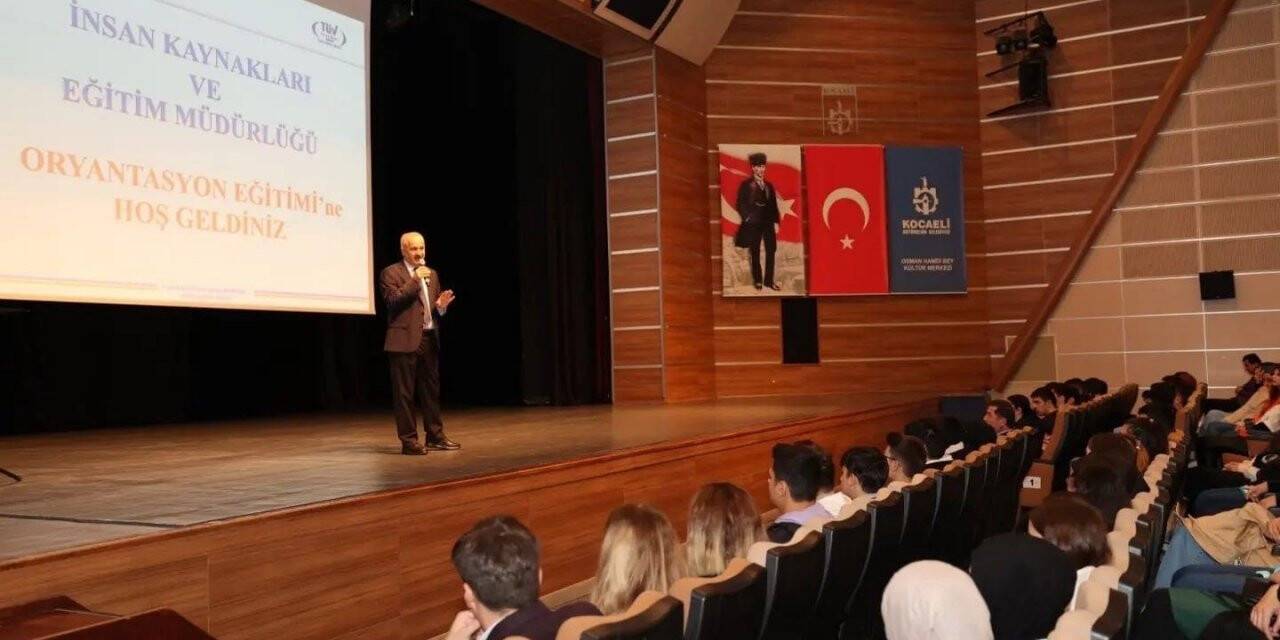 Stajyer öğrenciler iş hayatı ile tanışıyor