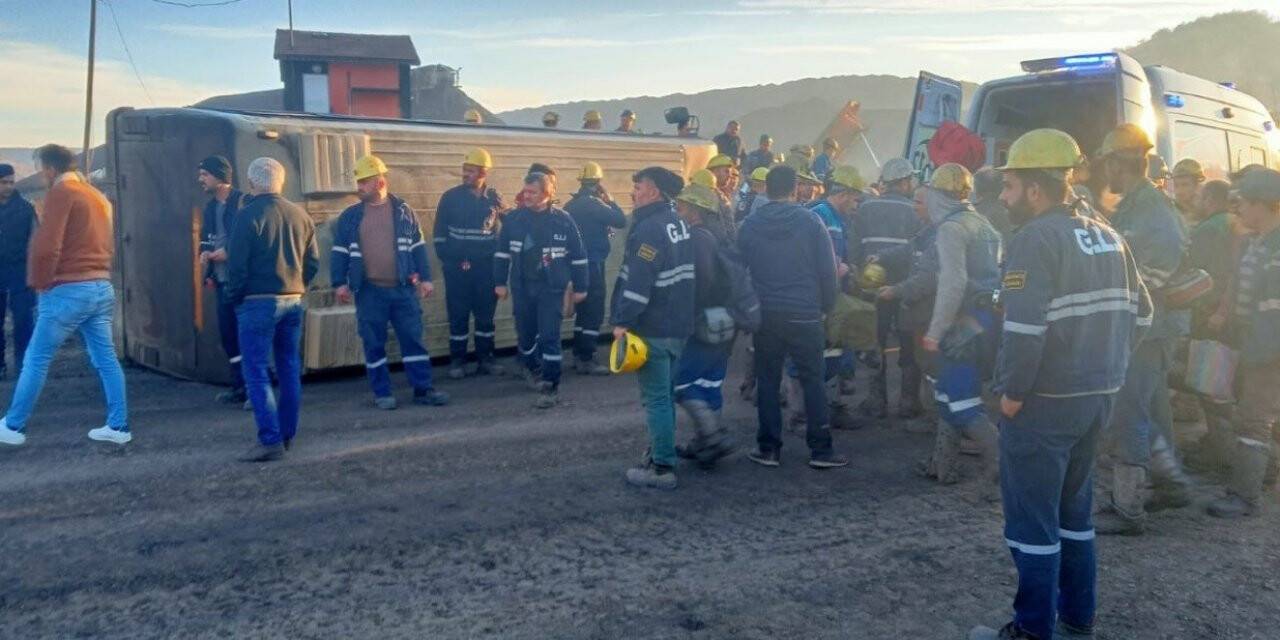 Tavşanlı’da kömür madeni işçilerini taşıyan servis devrildi: 11 yaralı