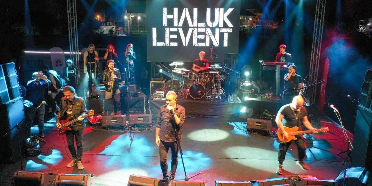 Adana’da 29 Ekim Cumhuriyet Bayramı kutlamaları devam ediyor