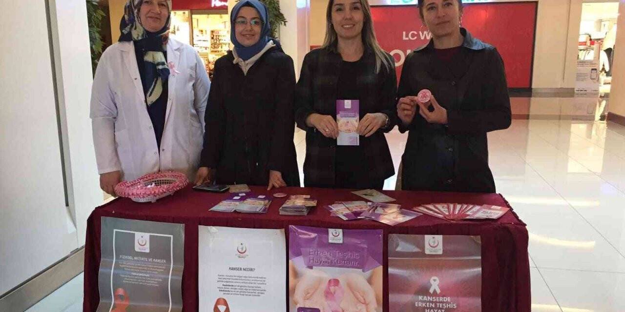 Erzincan’da sağlık çalışanları meme kanserinde erken tanıya dikkat çektiler