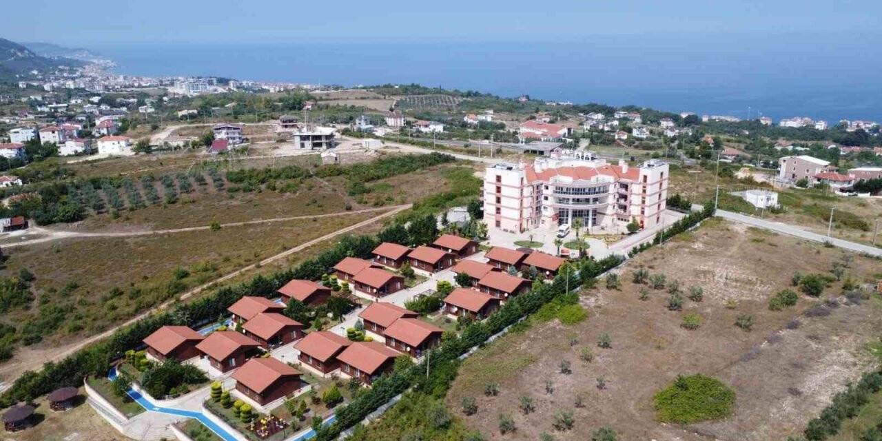 Bakan Yanık: “Küçük ev tipi huzurevlerimizde yaşlı çiftlerimizin kendilerini evlerinde hissetmelerini sağlıyoruz”