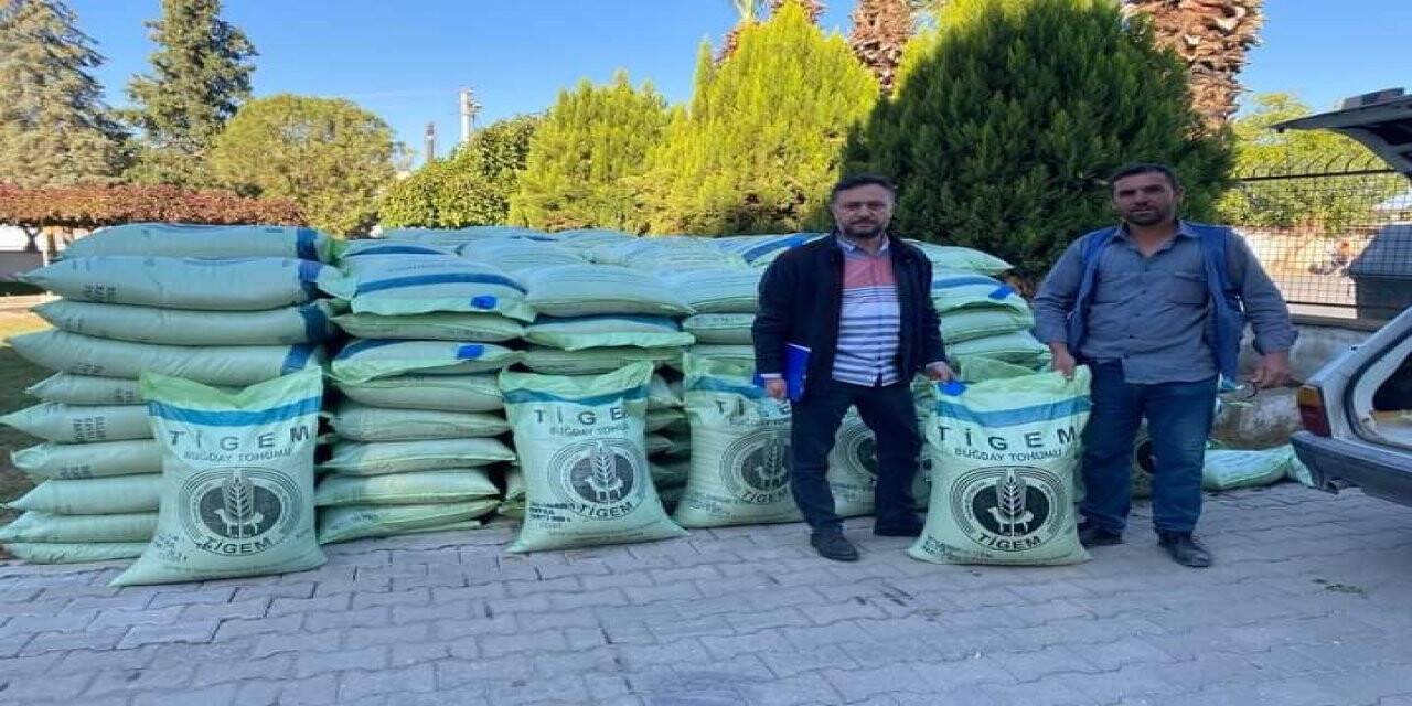 Sarıgöl’de çiftçilere buğday tohumu desteği