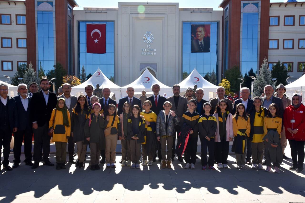 Selçuklu Belediyesi Kızılay Haftası’nda farkındalık oluşturmaya devam ediyor